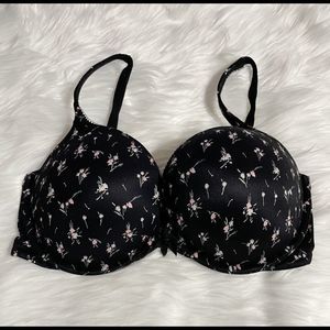 32DDD Victoria's Secret Push-Up Bra Floral Black Trim Bow Cute